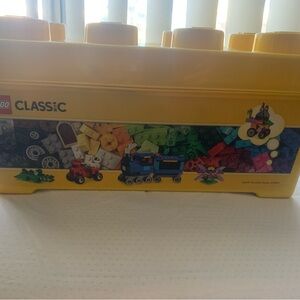 LEGO Classic Creative Brick Set - Yellow